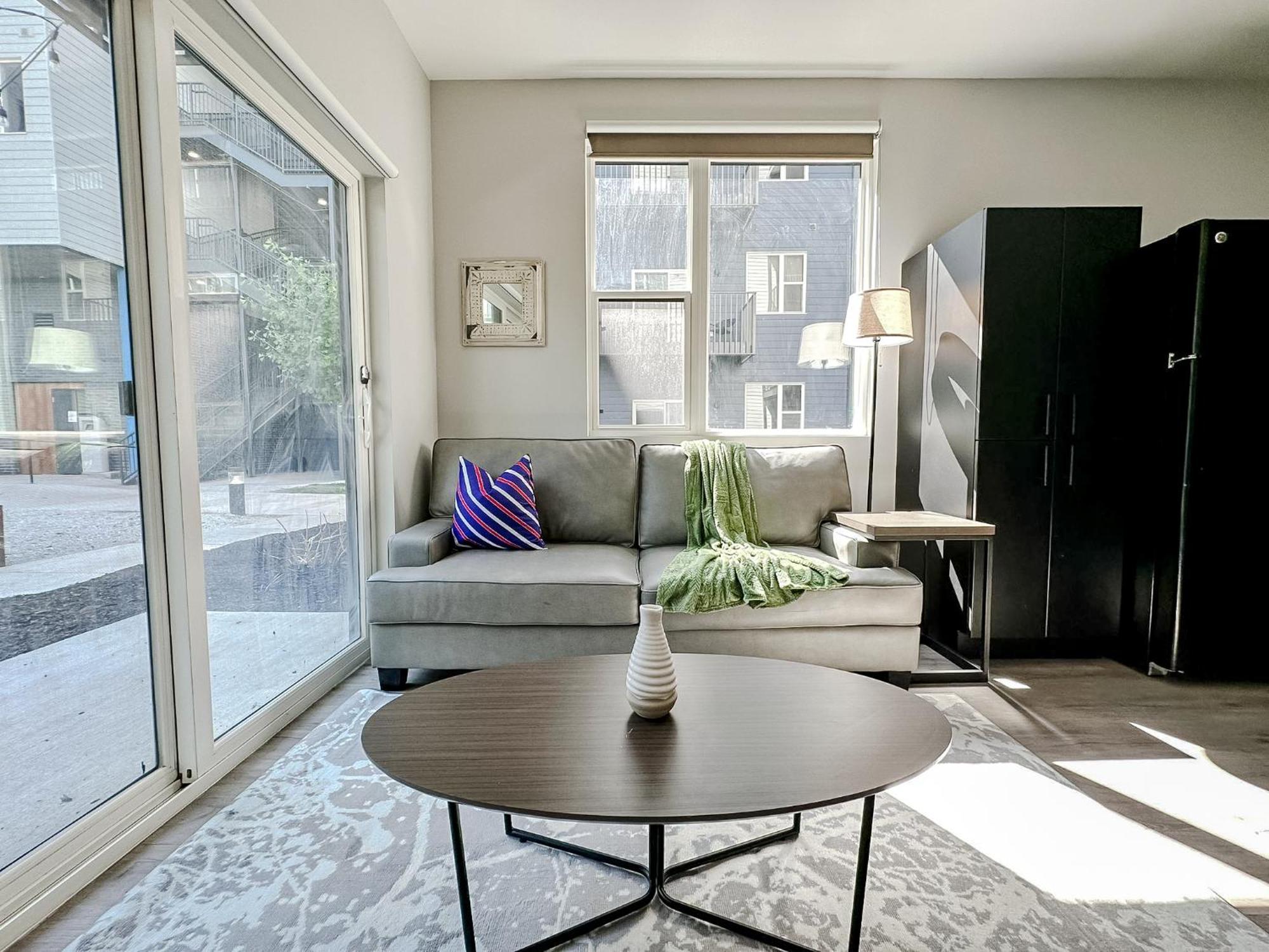 Sleepover 1Bd 1Ba Omaha Apartments Exteriör bild